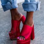 Klapki na platformie Madam Mediolan malinowe