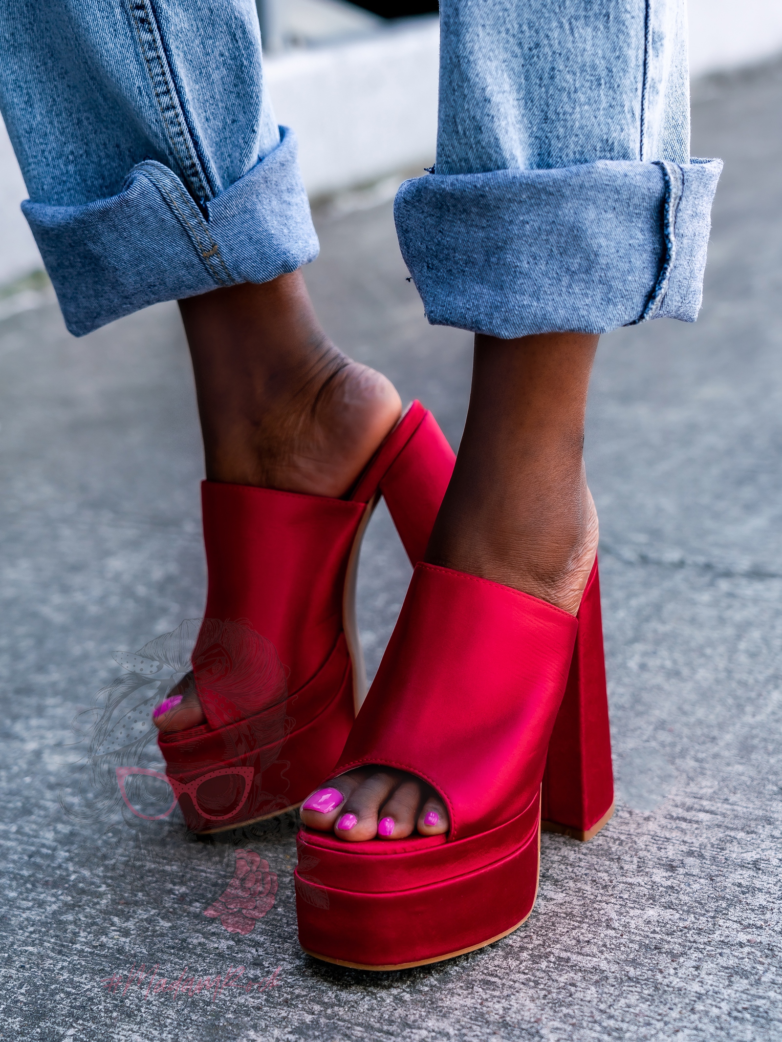 Klapki na platformie Madam Mediolan malinowe