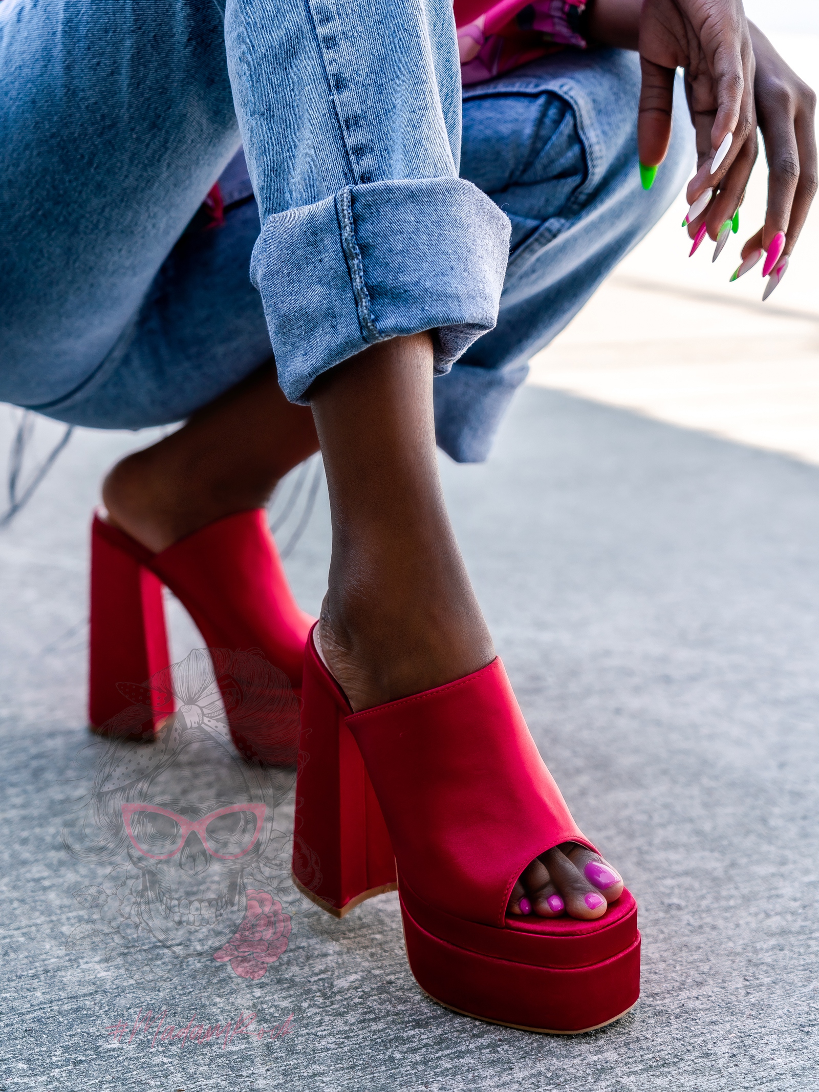 Klapki na platformie Madam Mediolan malinowe