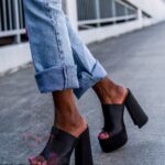 Klapki na platformie Madam Mediolan czarne