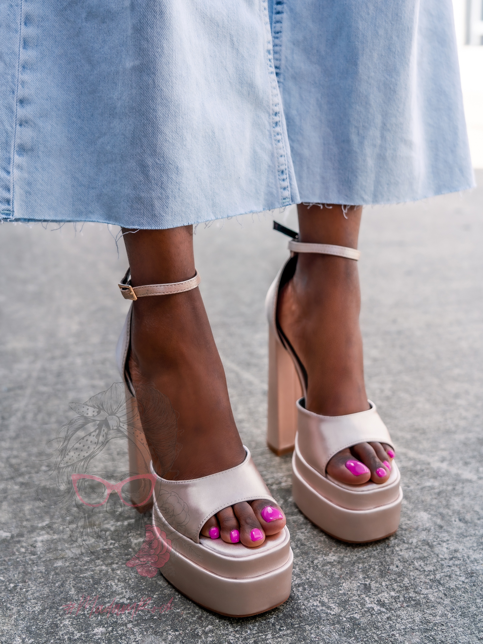 Sandały na słupku Madam Huch beżowe Sandały na słupku Madam Huch beżowe