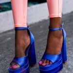 Sandały na słupku Madam Huch szafirowe