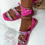 Sandały wiązane Madam DelMar fuksja