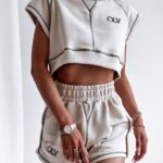 Komplet z przeszyciami Sporty Outline Ola Voga beżowy