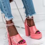 Sandały na platformie Madam Multitude morelowe