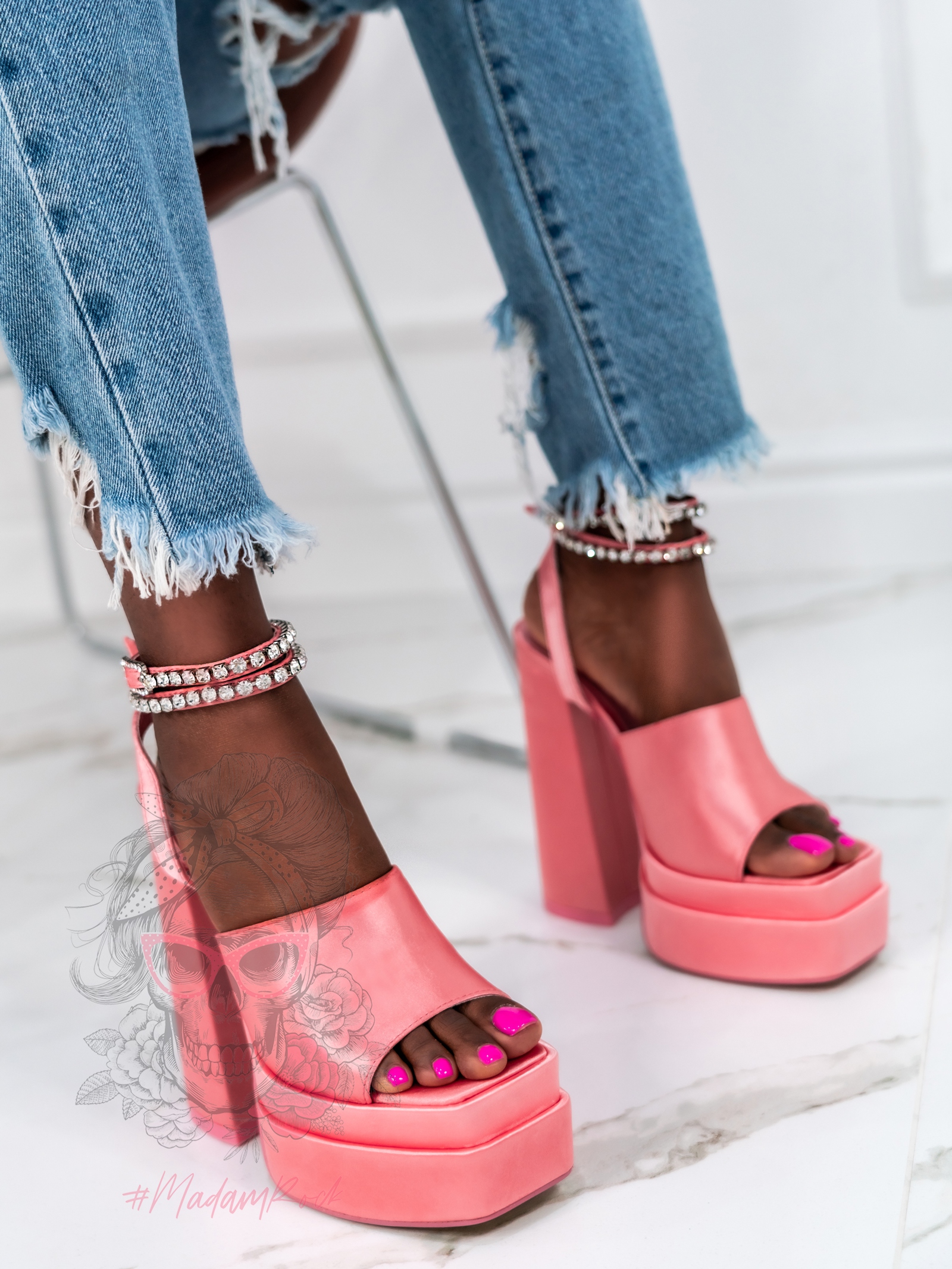 Sandały na platformie Madam Multitude morelowe