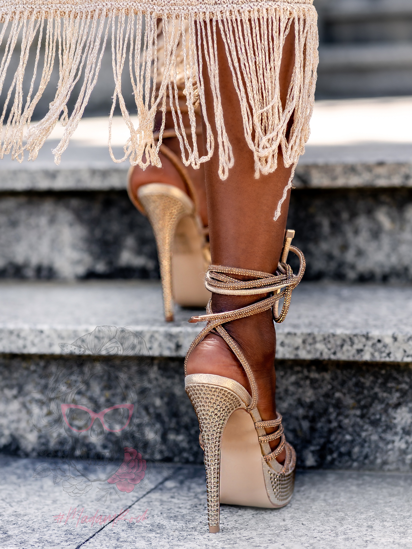 Sandały z cyrkoniami Madam LasVegas złote