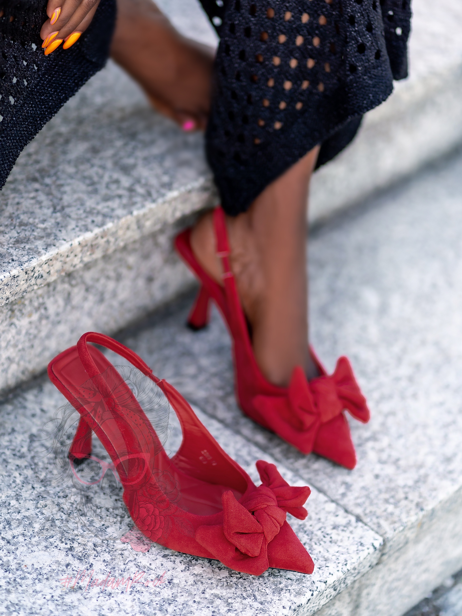 Czółenka zamszowe Madam Doffo czerwone