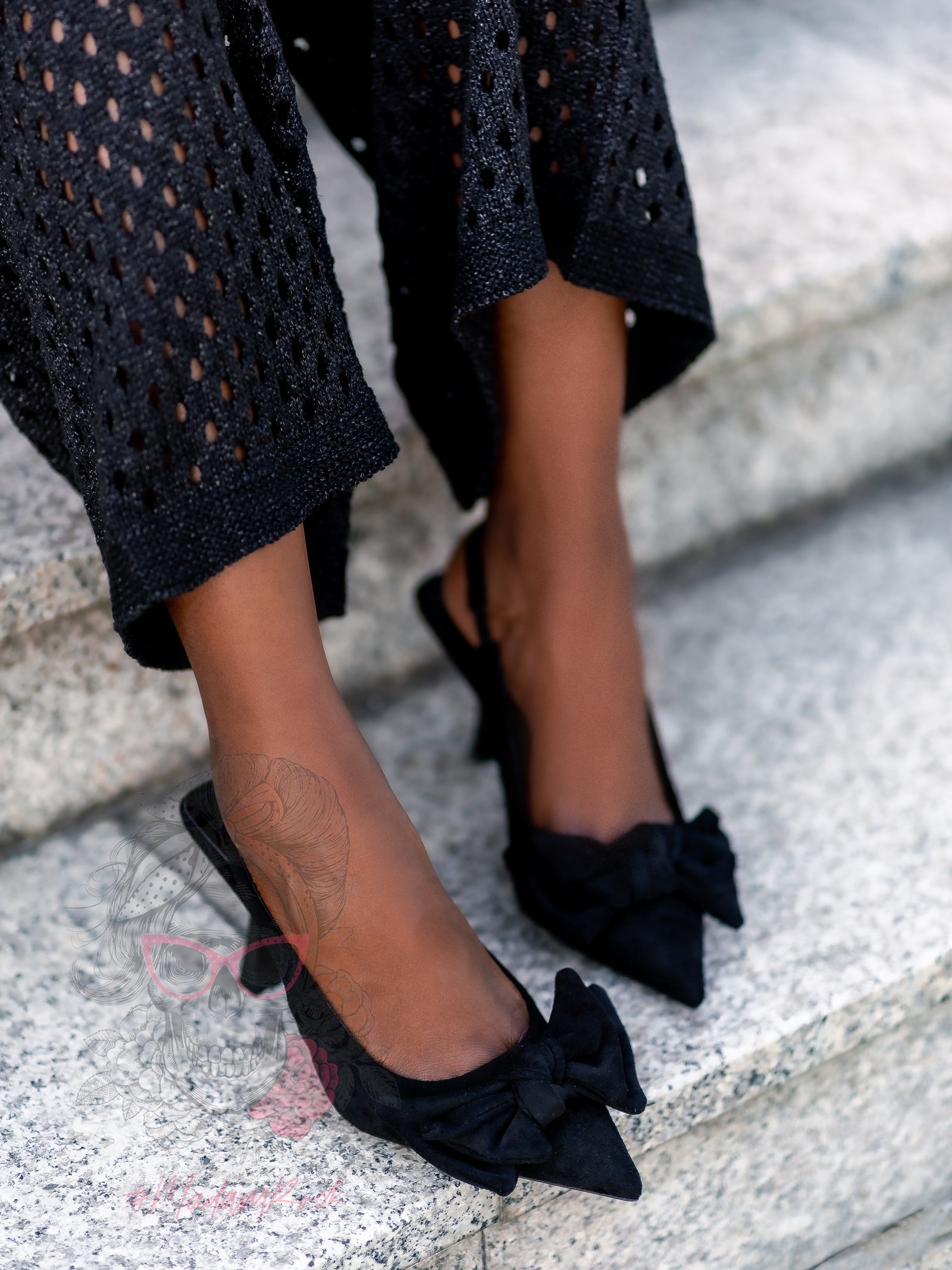 Czółenka zamszowe Madam Doffo czarne