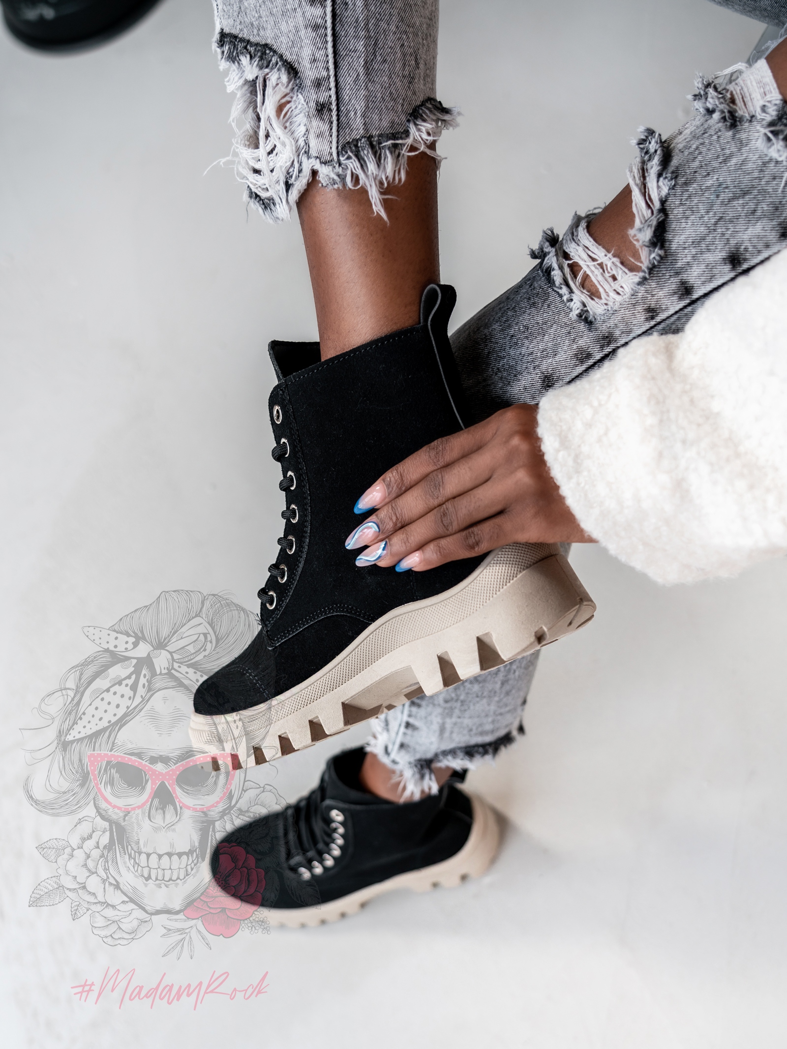 -WYPRZEDANE-Traperki zamszowe Madam Terra czarne