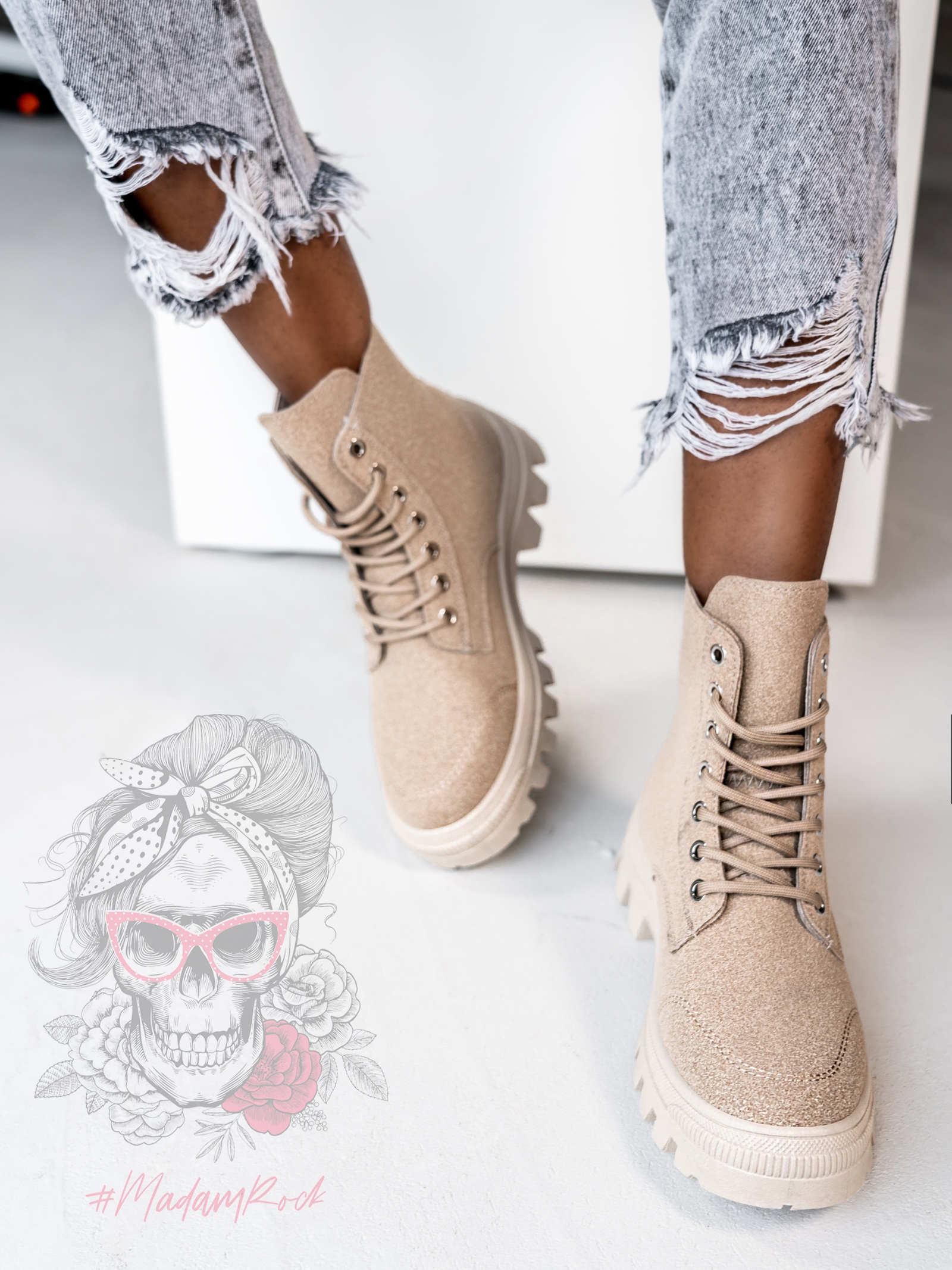 -WYPRZEDANE-Traperki zamszowe Madam Terra cappuccino