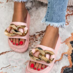 Klapki profilowane z ogniwami Luqks Rock pudrowe