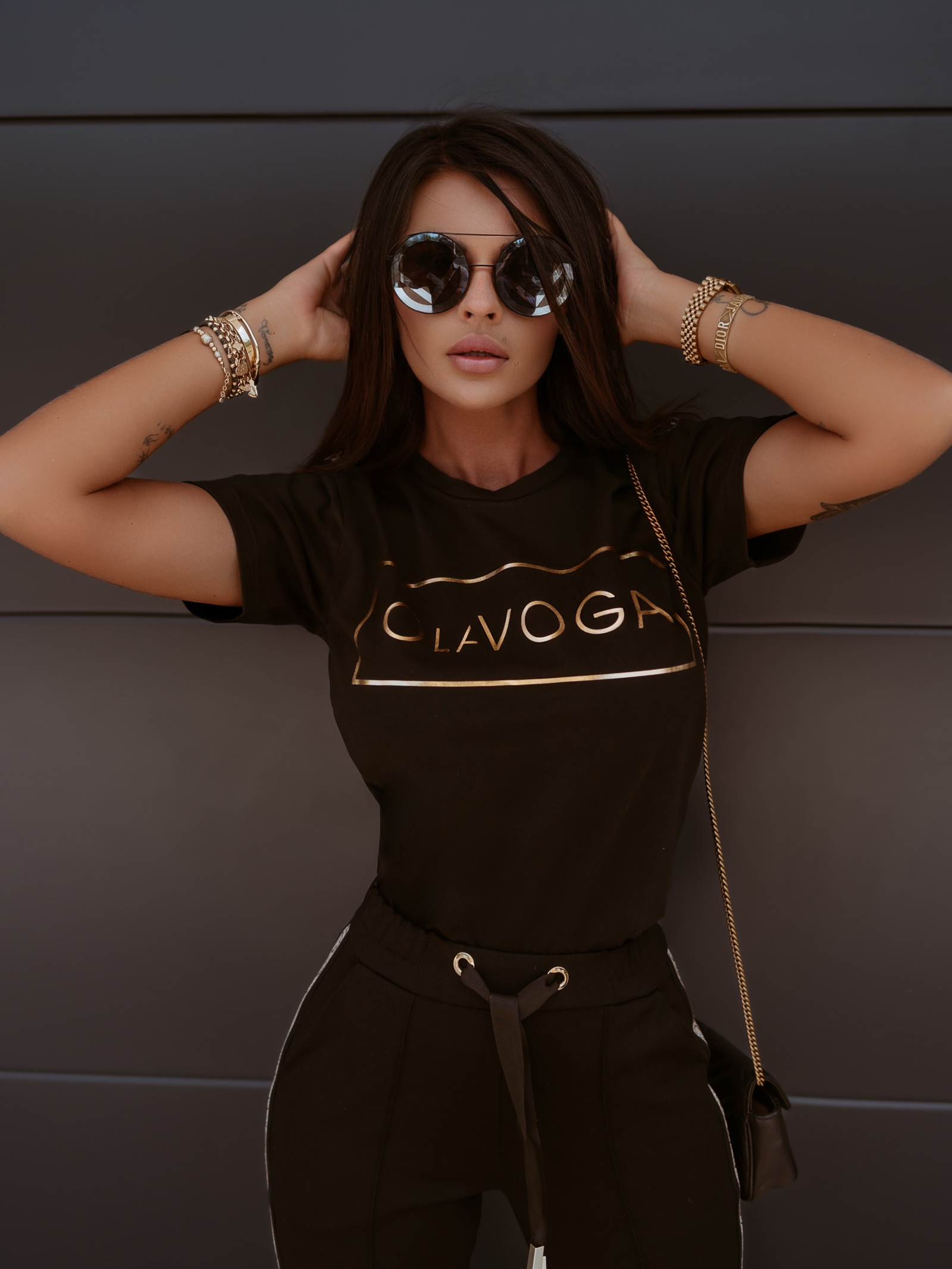 T-shirt Gold OlaVoga złoty nadruk czarny