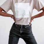 T-shirt z nadrukiem O'la Voga Big Square j.beżowy