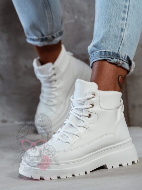 Botki trapery Madam Plum białe