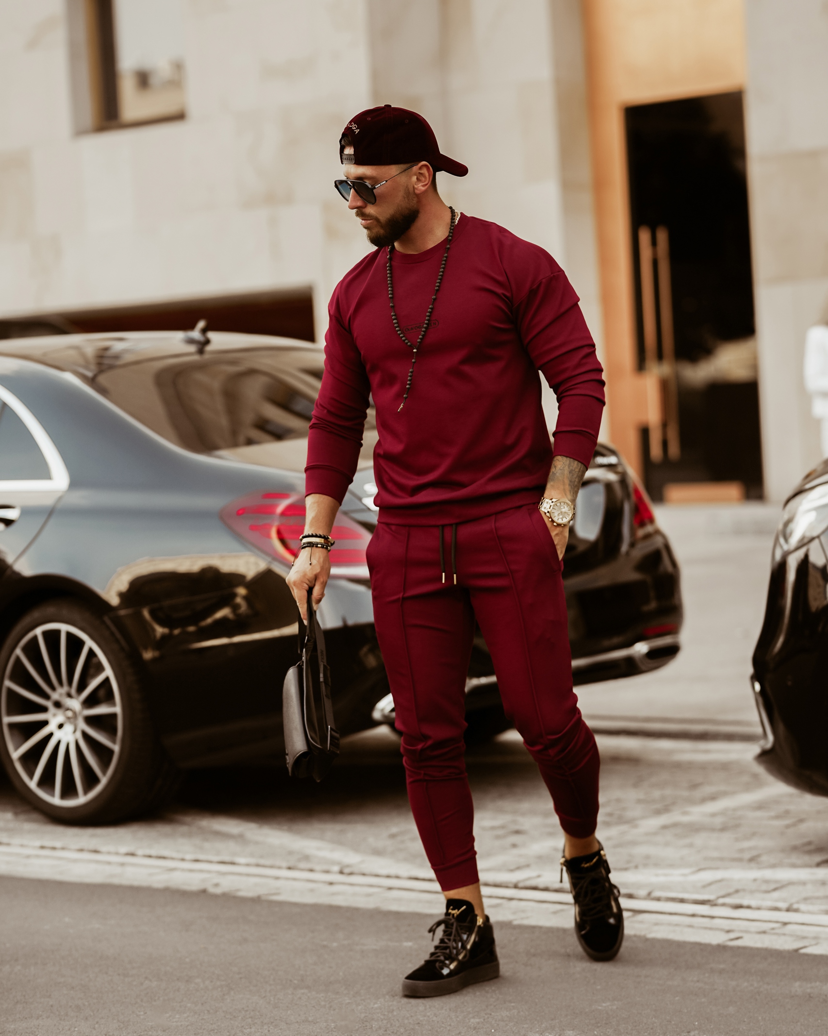 Komplet męski z haftem Boss Ola Voga bordowy