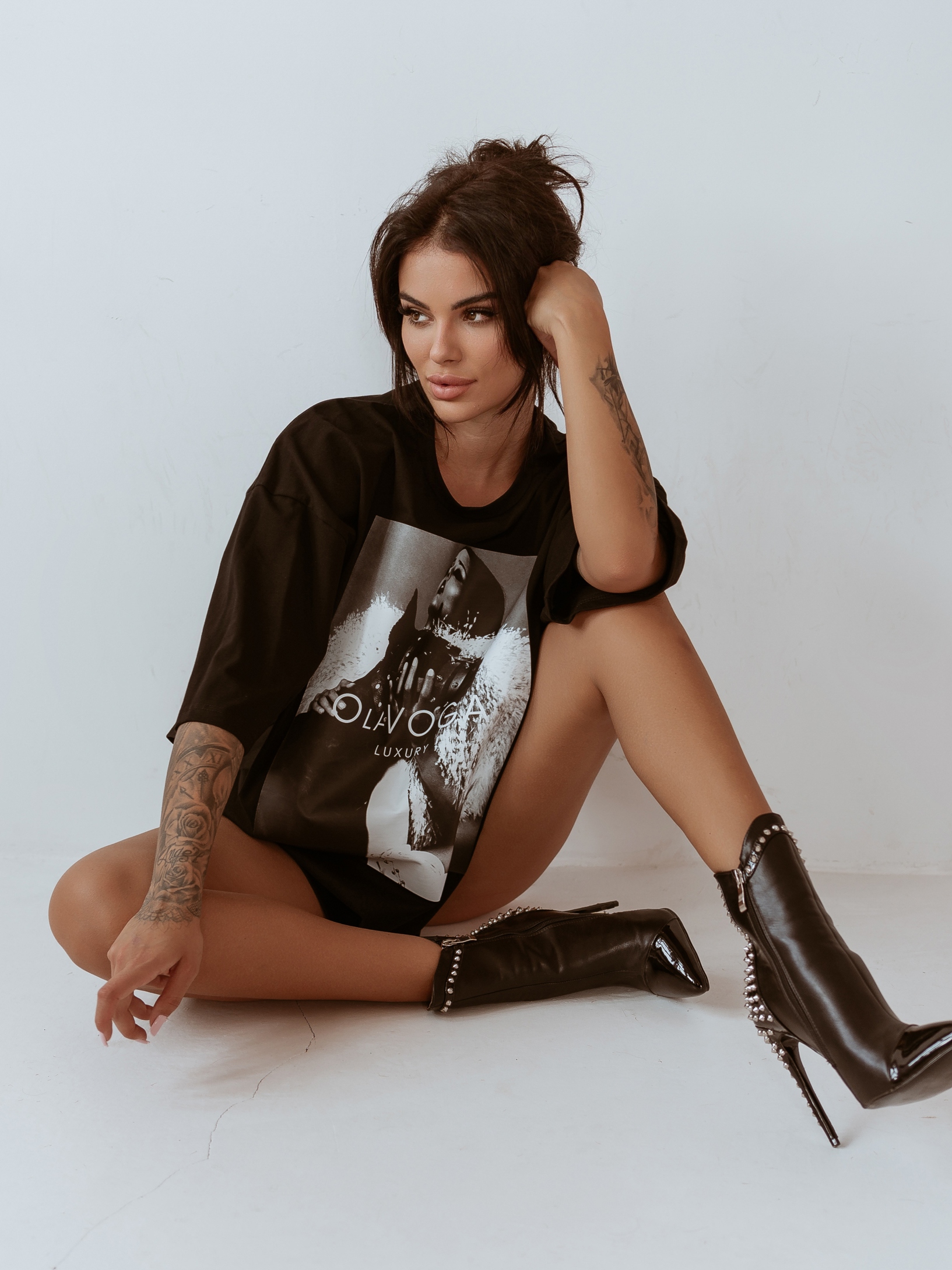 T-shirt oversize Lady Ola Voga czarny