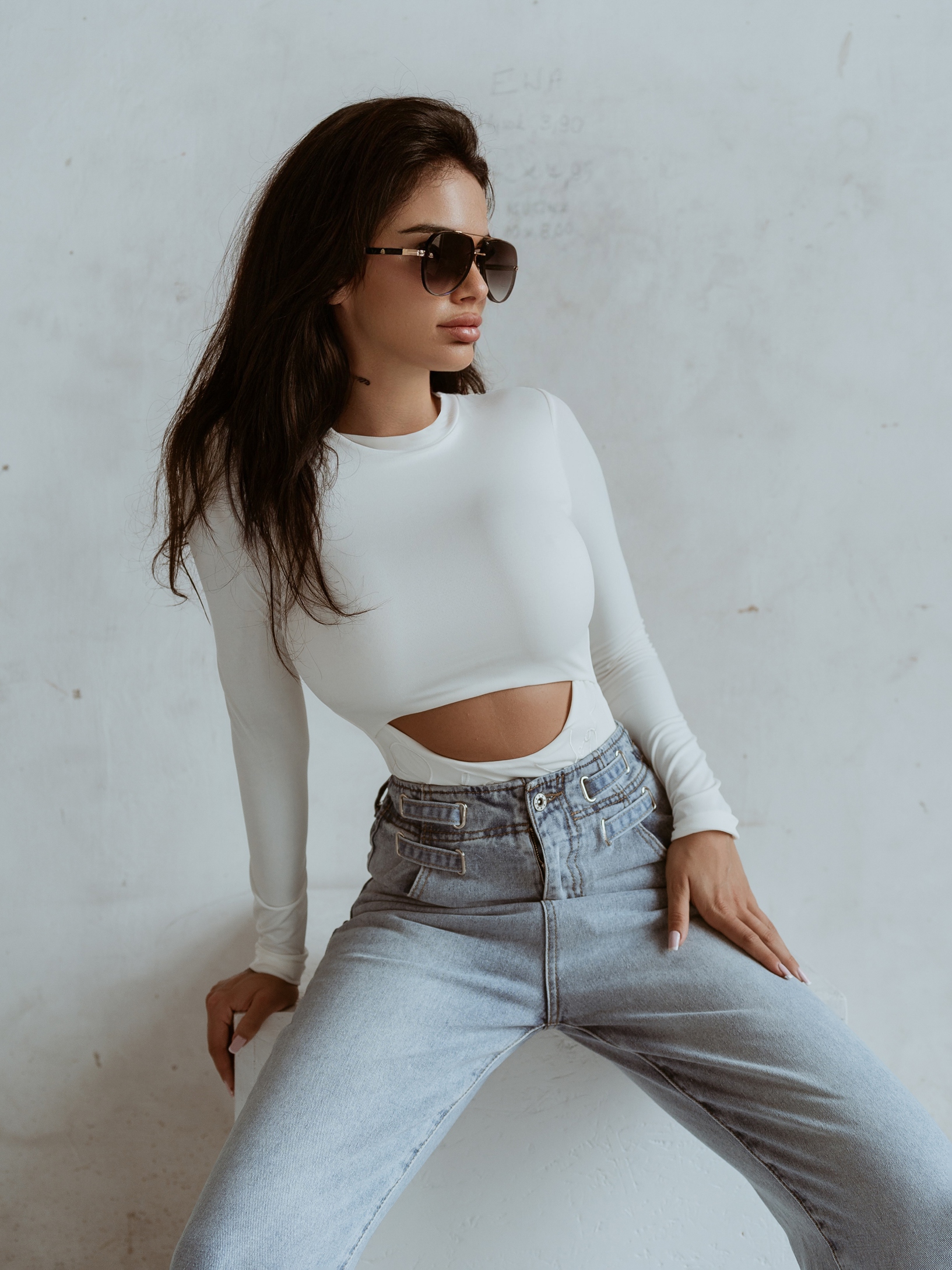 Body z wycięciem Belly Ola Voga ecru