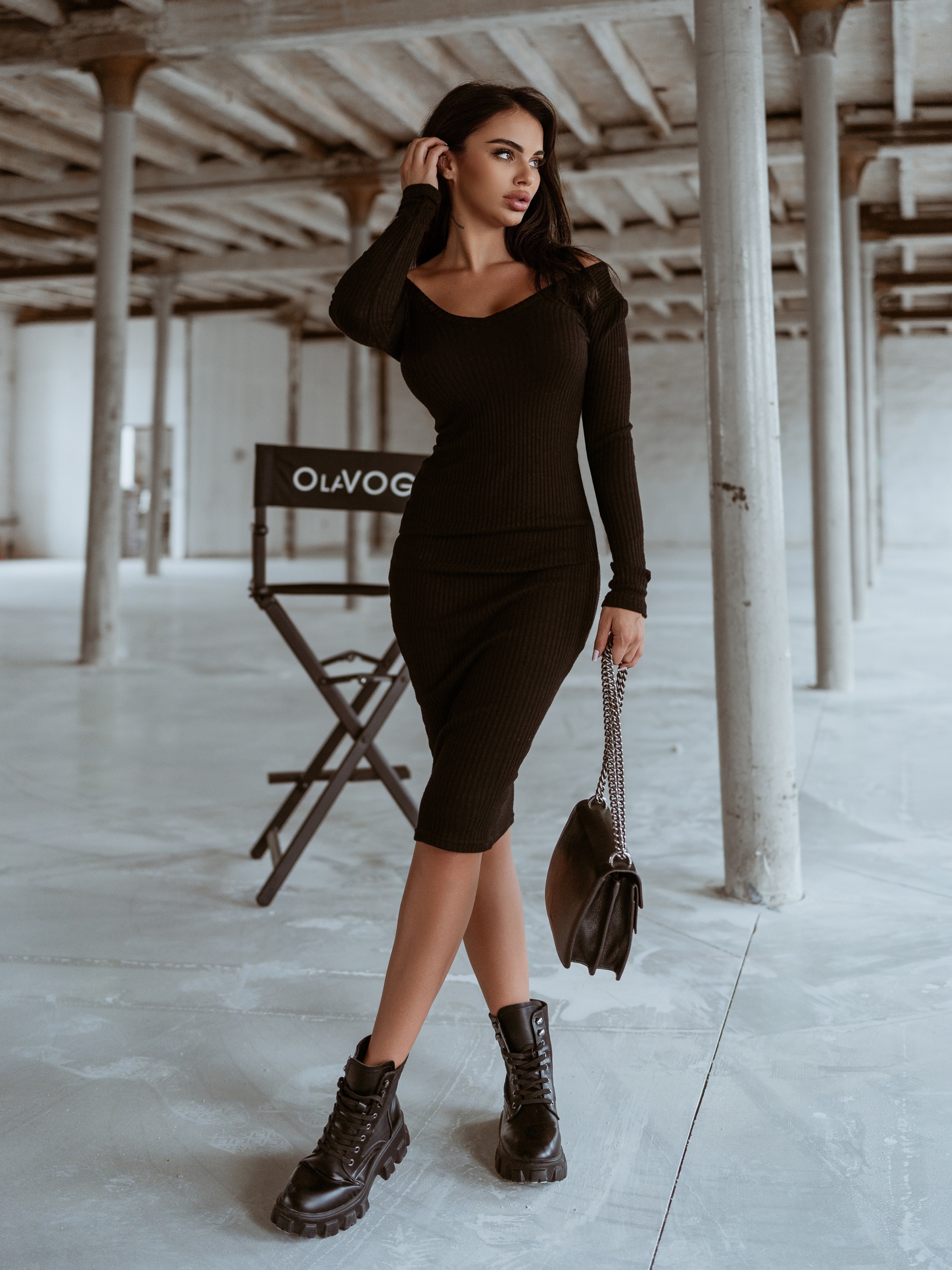 Sukienka dopasowana Lora Ola Voga czarna