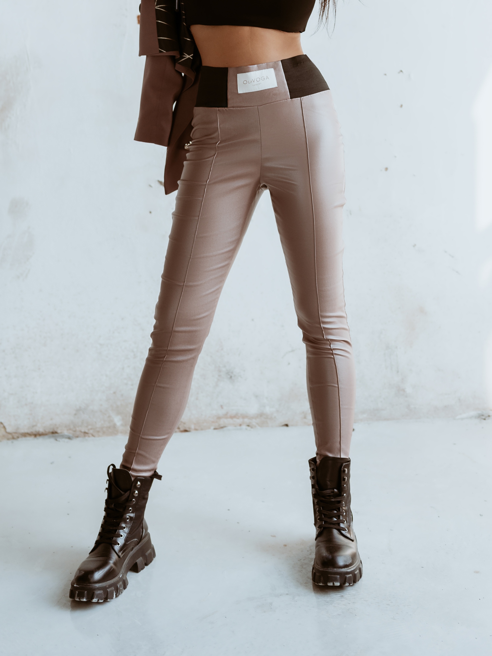 Legginsy z wyższym stanem High Waist Ola Voga c.beżowe Legginsy z wyższym stanem High Waist Ola Voga c.beżowe