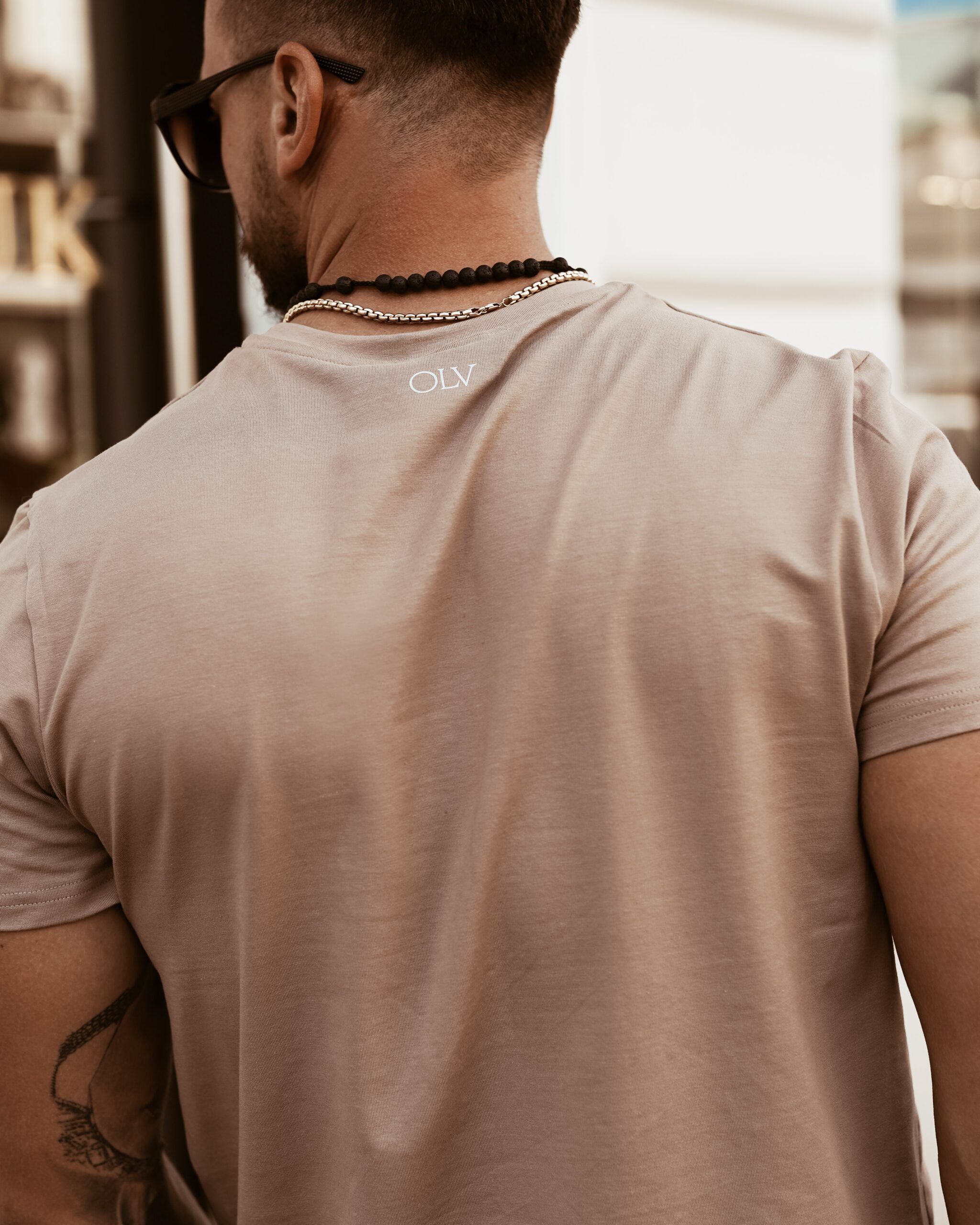 T-shirt klasyczny męski Big Letters Ola Voga c.beż