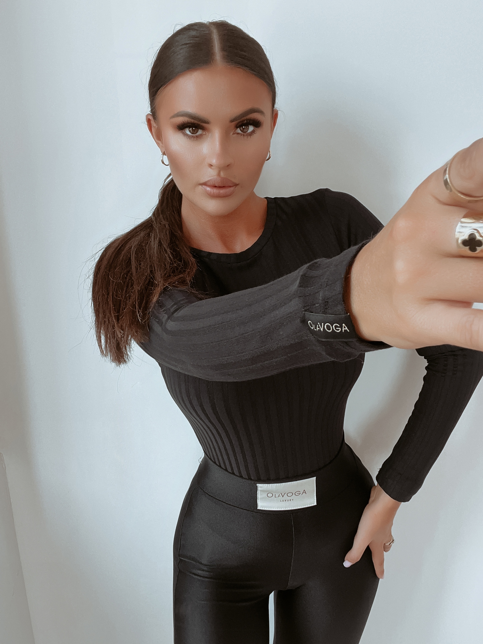 Bluzka prążkowana Basic Rib Ola Voga czarna