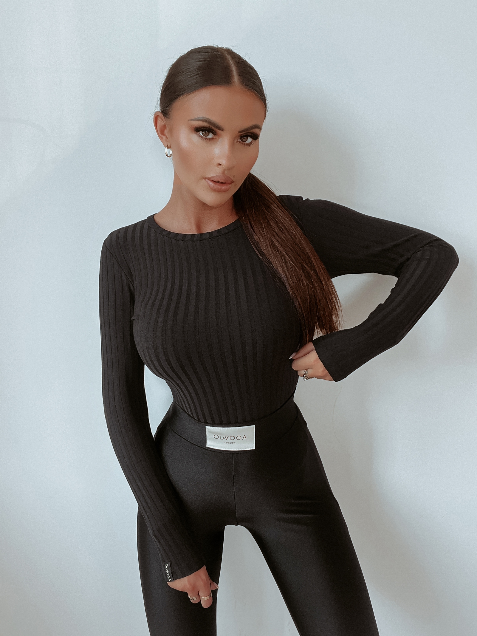 Bluzka prążkowana Basic Rib Ola Voga czarna