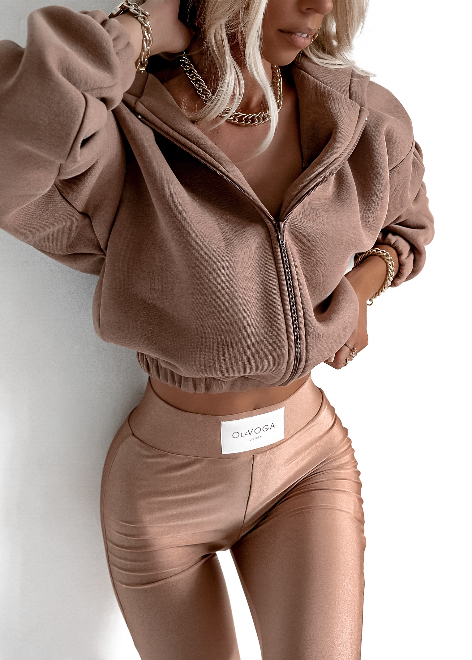 Bluza krótka z kapturem Ola Voga Soft Relax c.beżowa Bluza krótka z kapturem Ola Voga Soft Relax c.beżowa