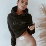 Bluza z wycięciem Heart on Back Ola Voga czarna