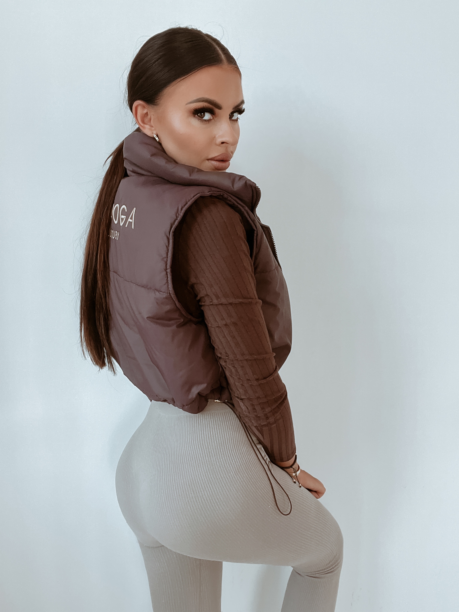 Kamizelka pikowana O'la Voga Warm Shot brązowa