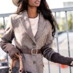 Marynarka jesienna z paskiem Shagen brązowa