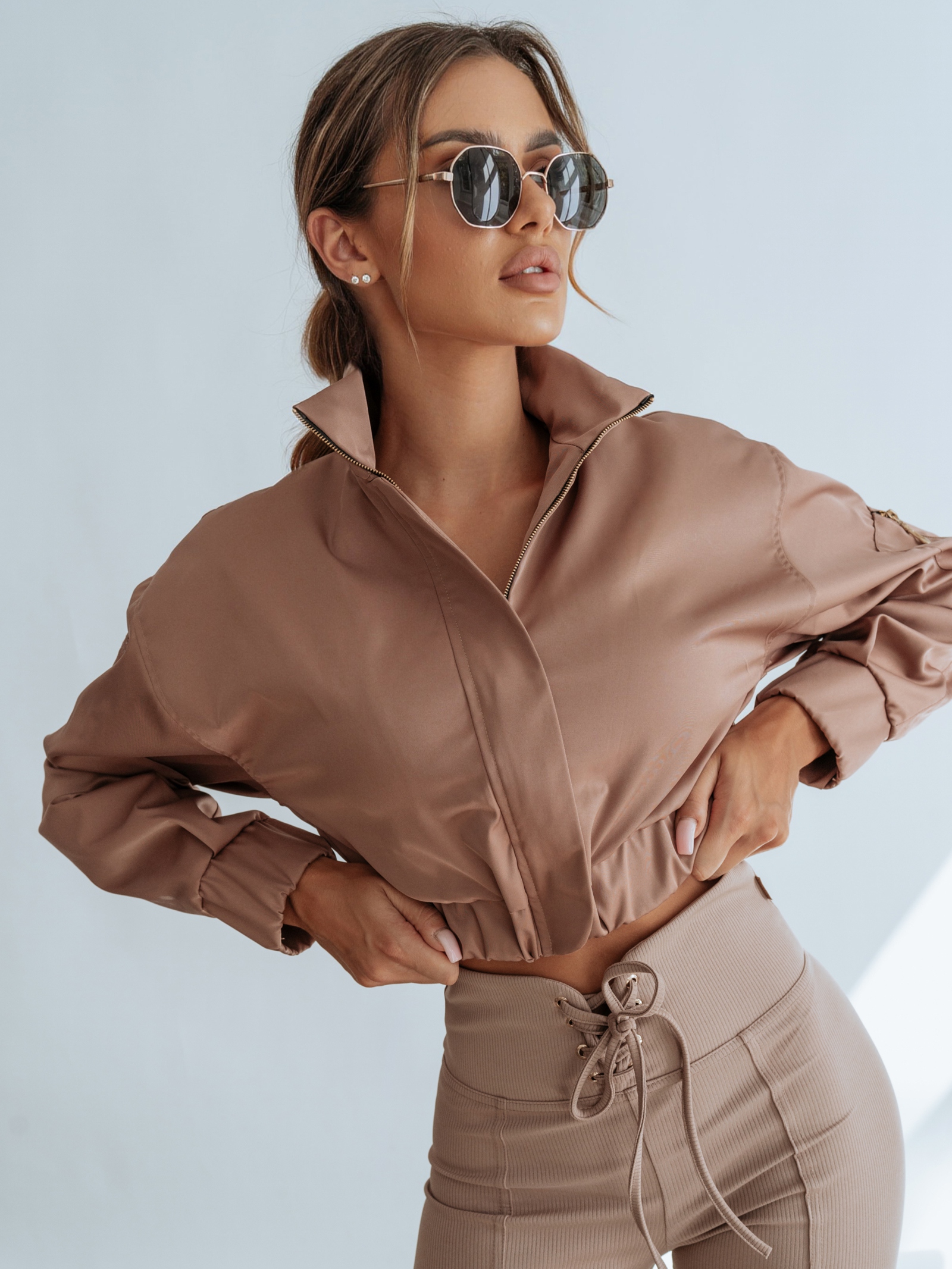 Kurtka bomberka Ola Voga Unique Colors szampan Kurtka bomberka Ola Voga Unique Colors szampan