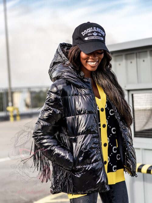 Kurtka z frędzlami Nika lakierowana czarna