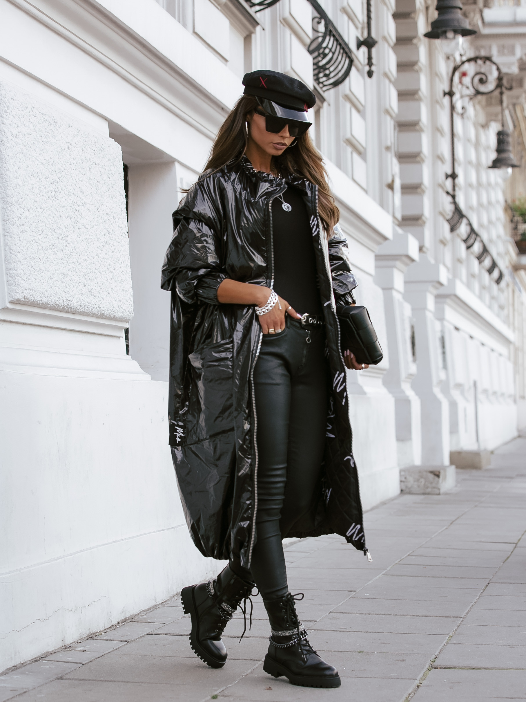 Płaszcz lakierowany Citix czarny Płaszcz lakierowany Citix czarny