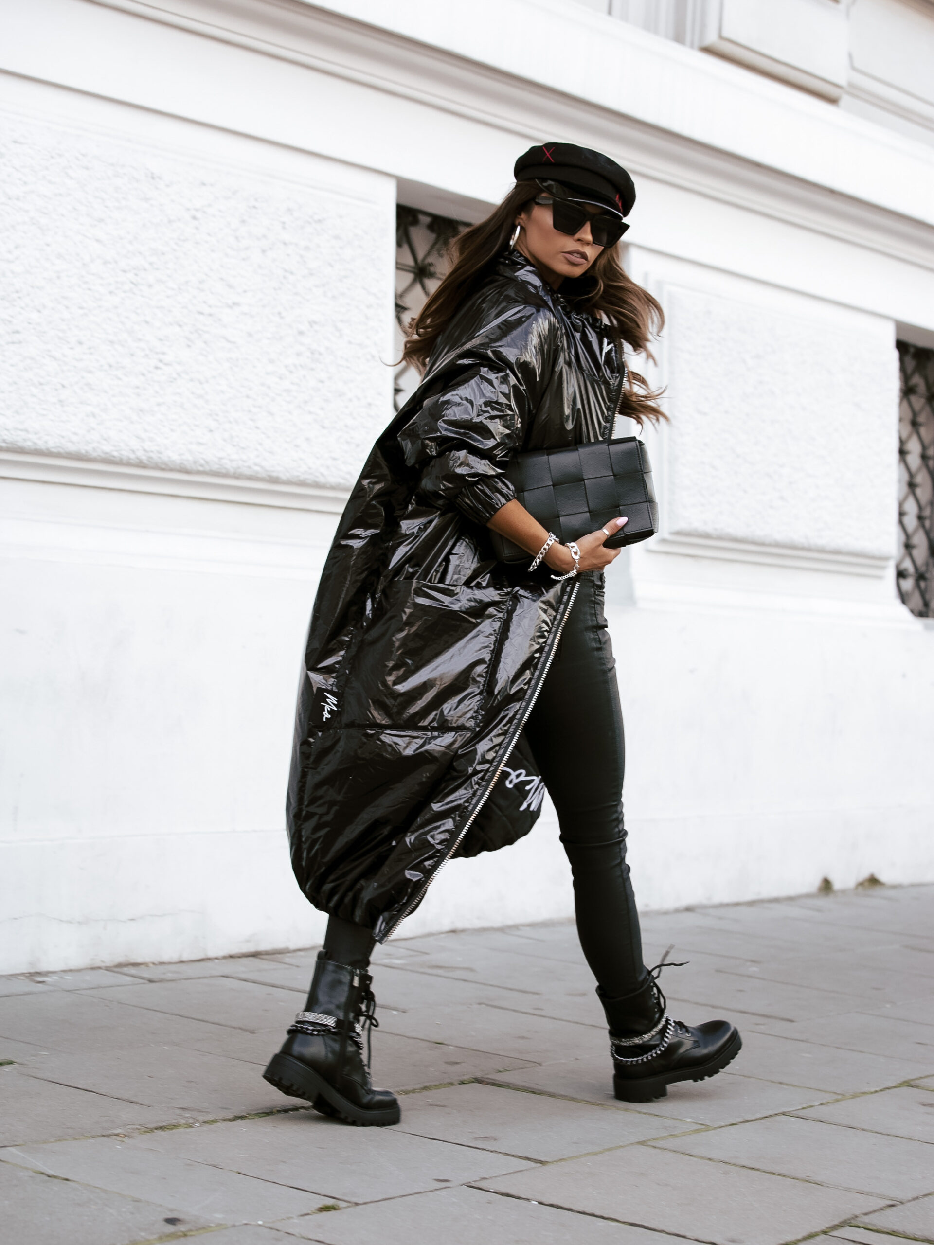 Płaszcz lakierowany Citix czarny