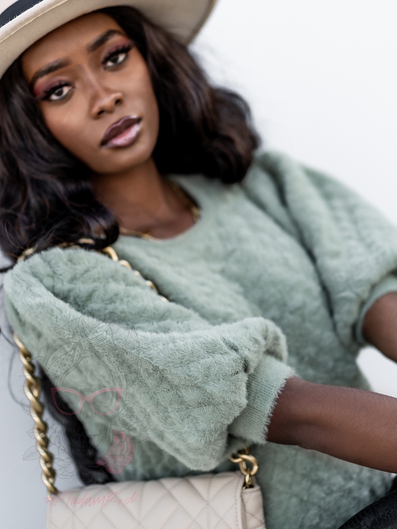 Sweter moherowy Smooth oliwkowy