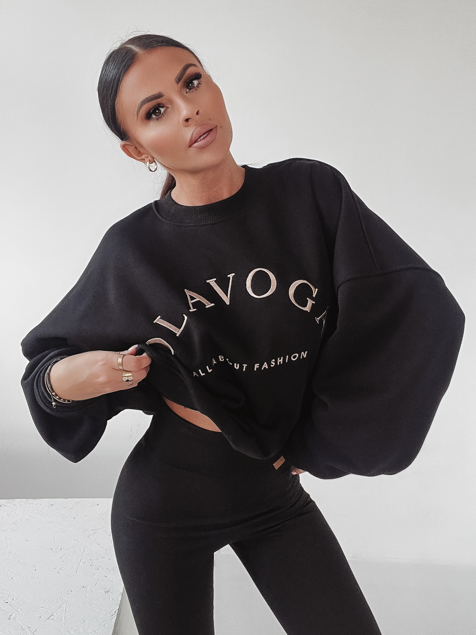 Bluza oversize Look At Me O'la Voga czarna Bluza oversize Look At Me O'la Voga czarna