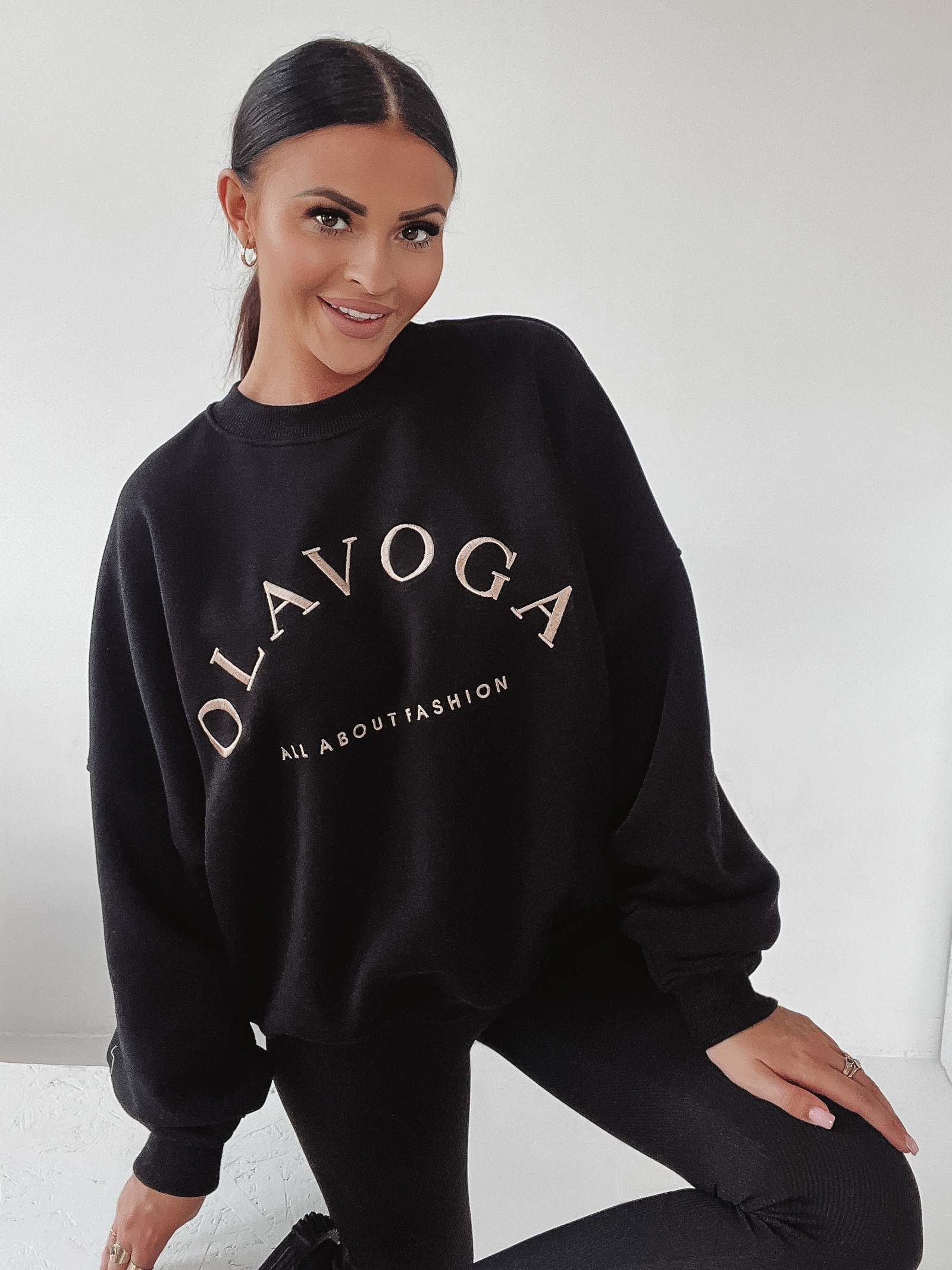 Bluza oversize Look At Me O'la Voga czarna Bluza oversize Look At Me O'la Voga czarna