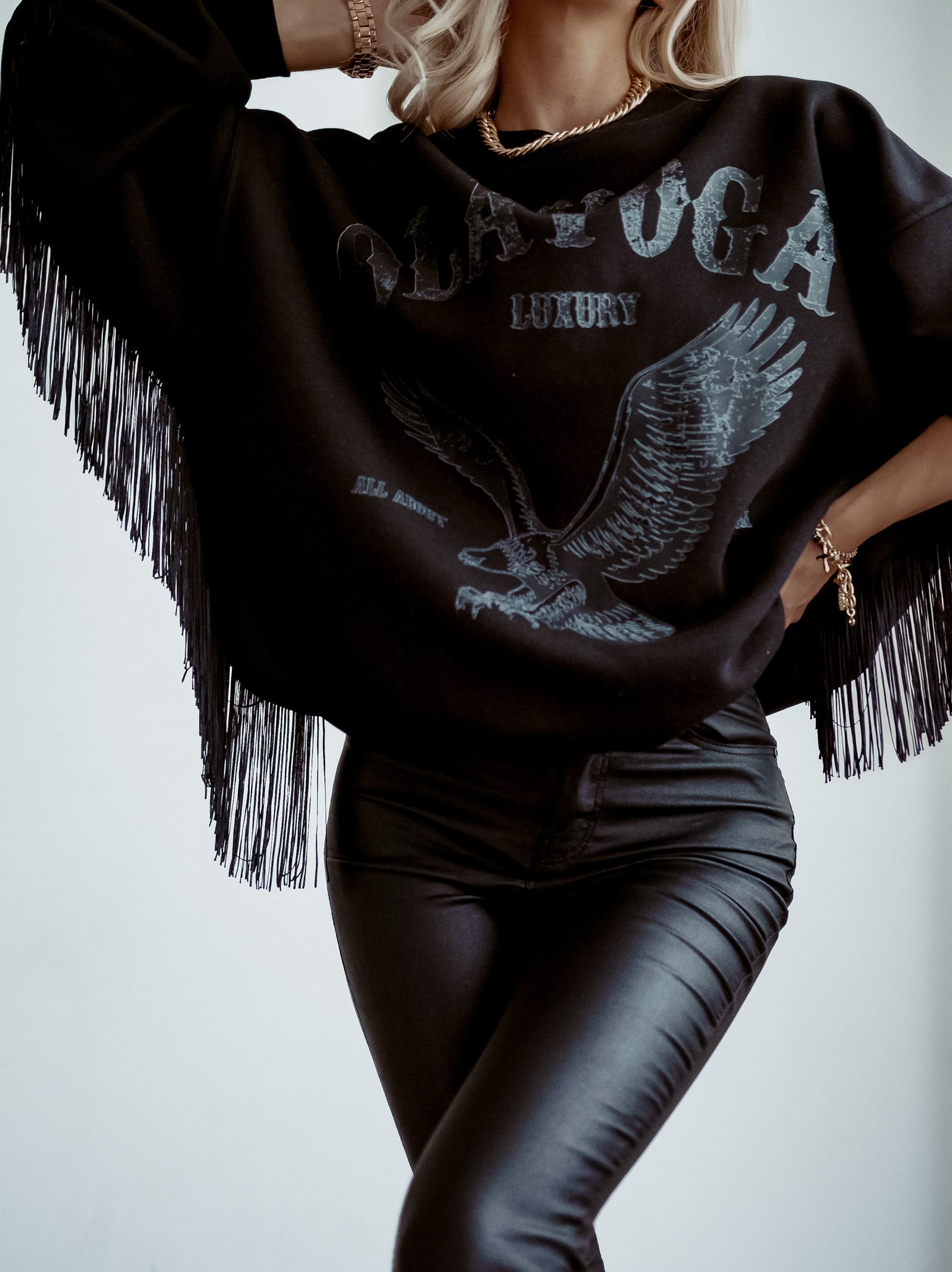 Bluza z frędzlami Big Eagle Ola Voga czarna Bluza z frędzlami Big Eagle Ola Voga czarna