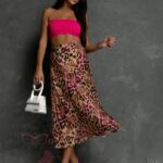 Spódnica satynowa Melodia w panterkę amarantowa