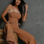 Komplet wieczorowy z piórami NB Avenlu karmelowy