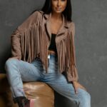 Kurtka z frędzlami Yogi zamszowa beżowa