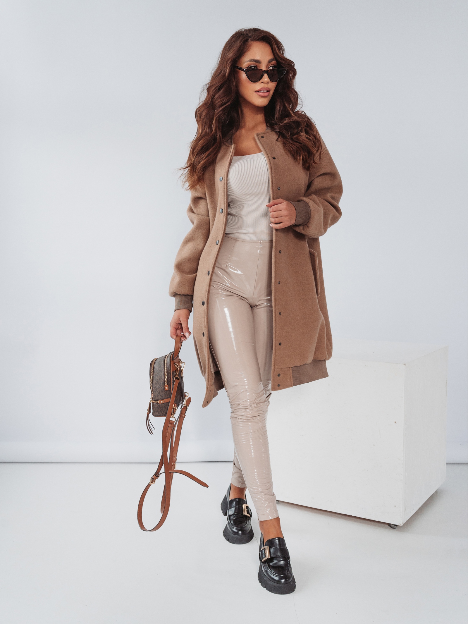 Płaszcz flauszowy Ola Voga Black Accent c.beżowa