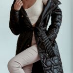 Płaszcz z kapturem Ola Voga Comfy Beauty czarny