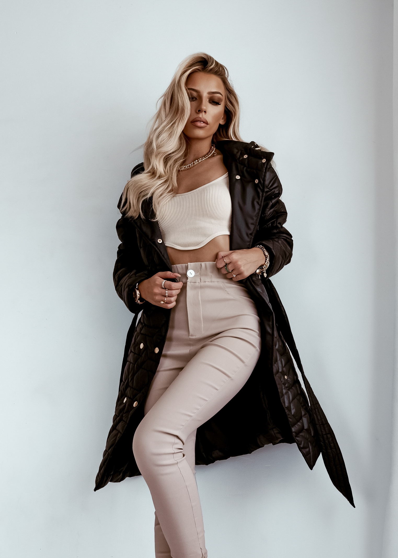 Płaszcz z kapturem Ola Voga Comfy Beauty czarny