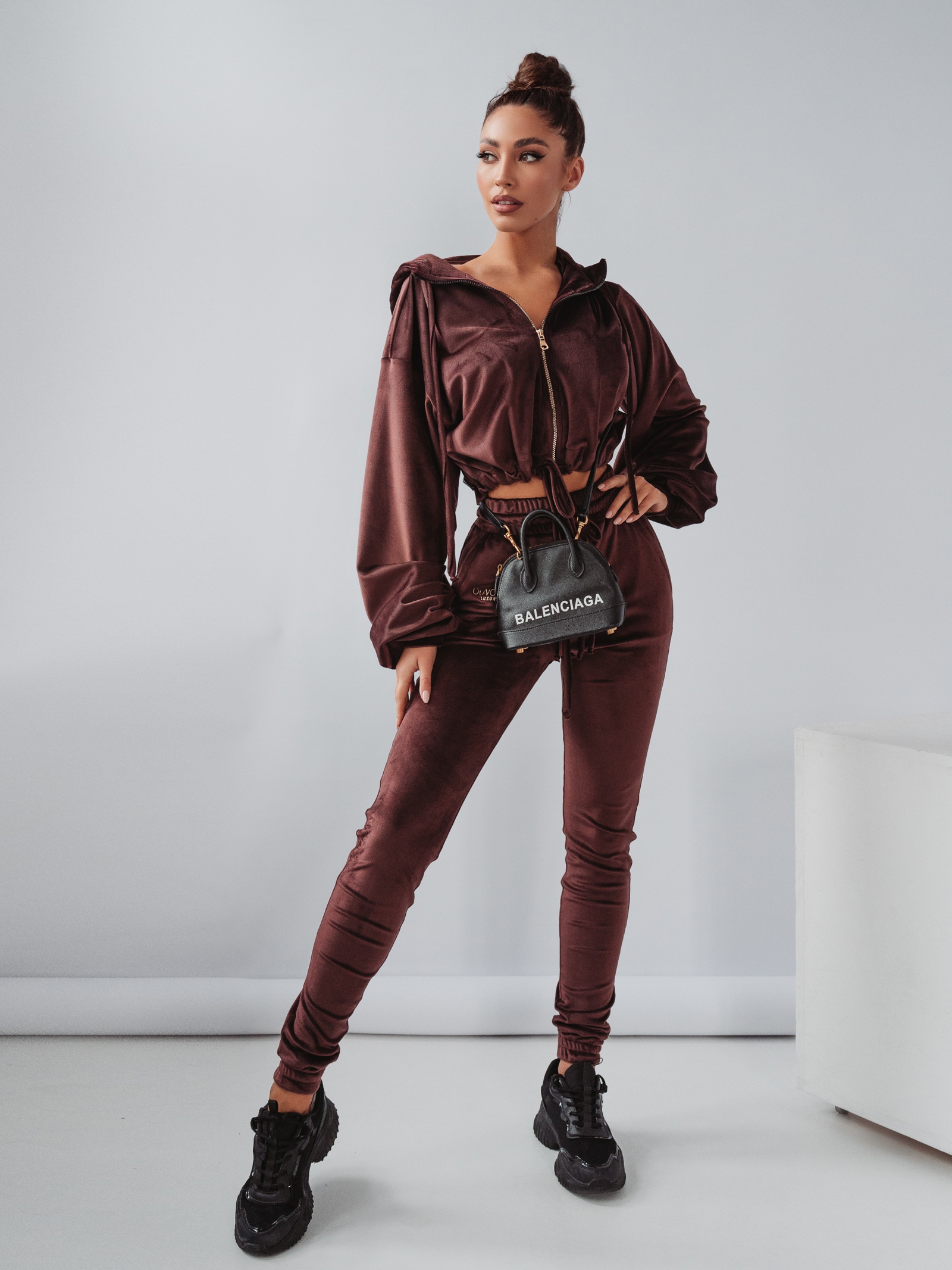 Komplet welurowy Coffee Colors Ola Voga brązowy Komplet welurowy Coffee Colors Ola Voga brązowy