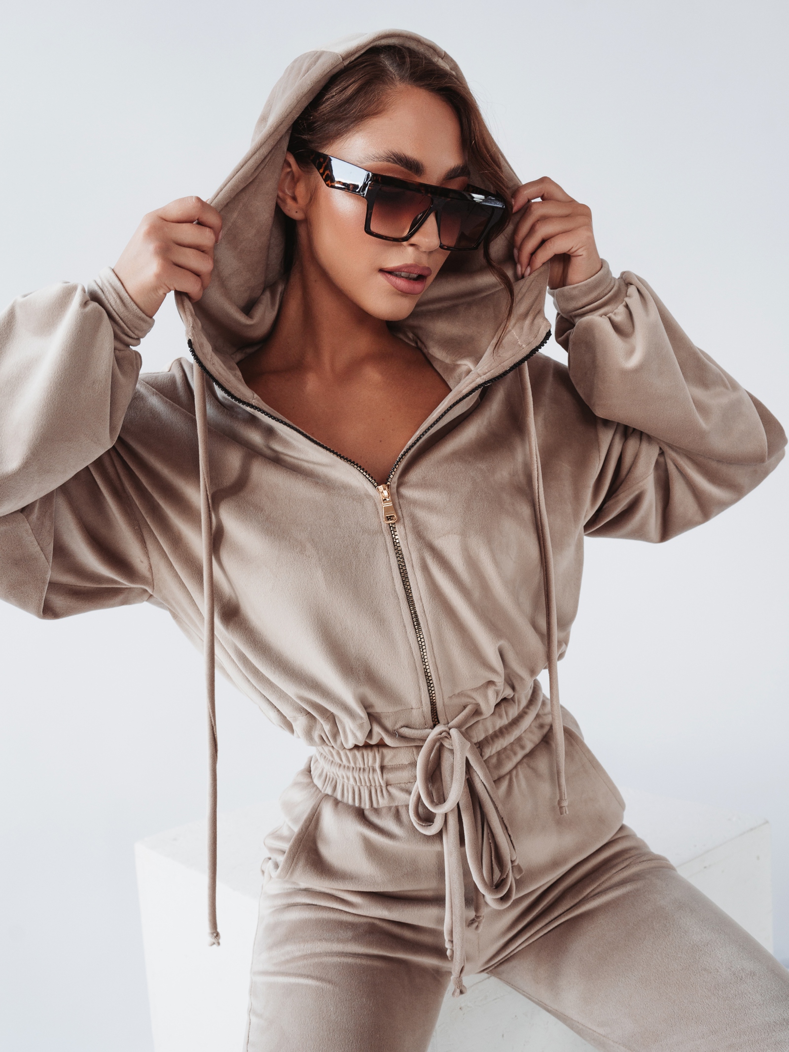 Komplet welurowy Coffee Colors Ola Voga beżowy Komplet welurowy Coffee Colors Ola Voga beżowy