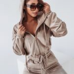 Komplet welurowy Coffee Colors Ola Voga beżowy