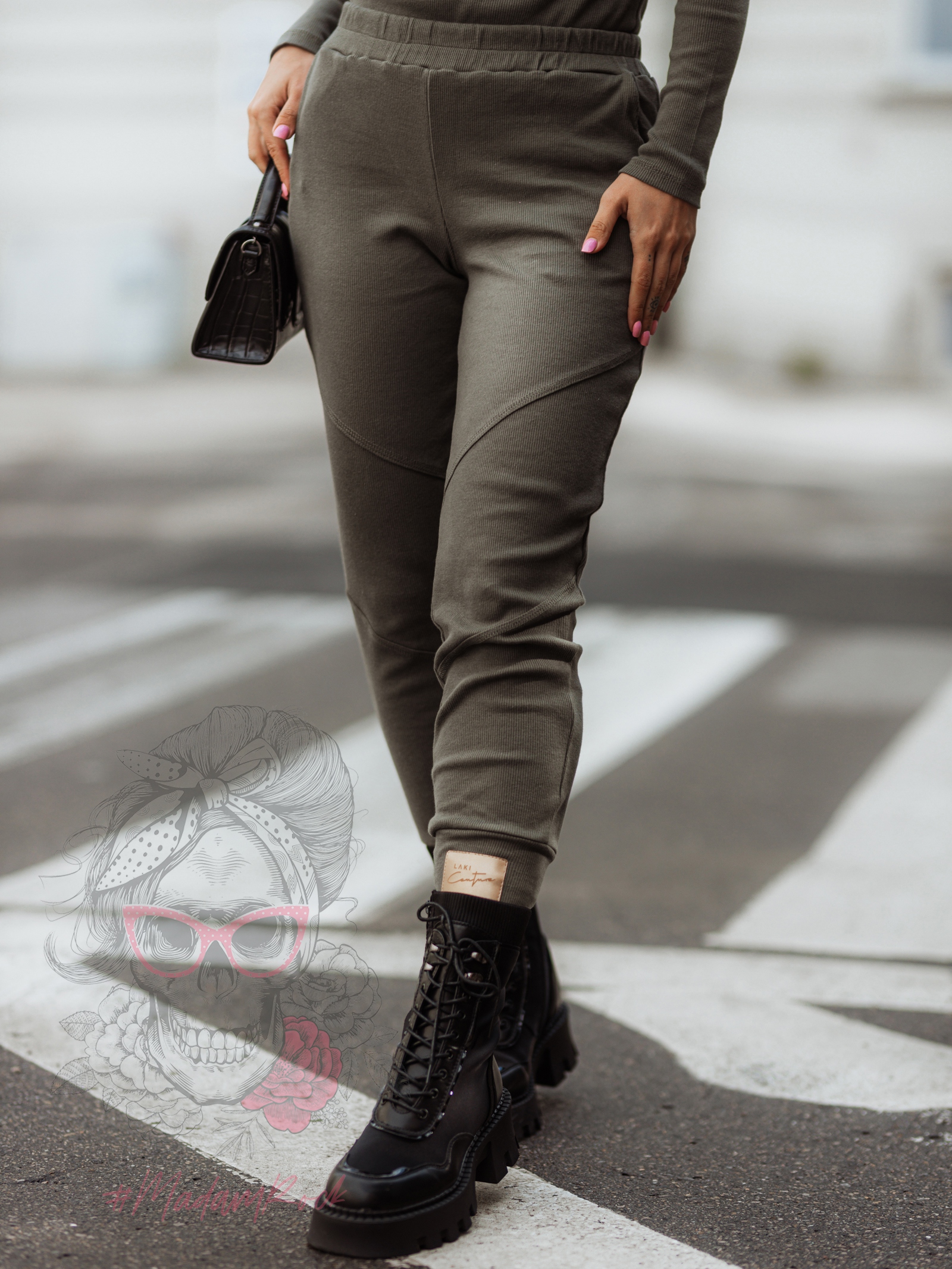 Komplet prążkowany Laki Sort khaki Komplet prążkowany Laki Sort khaki