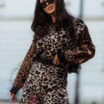 Komplet dzianinowy Chocolete beżowy w panterkę